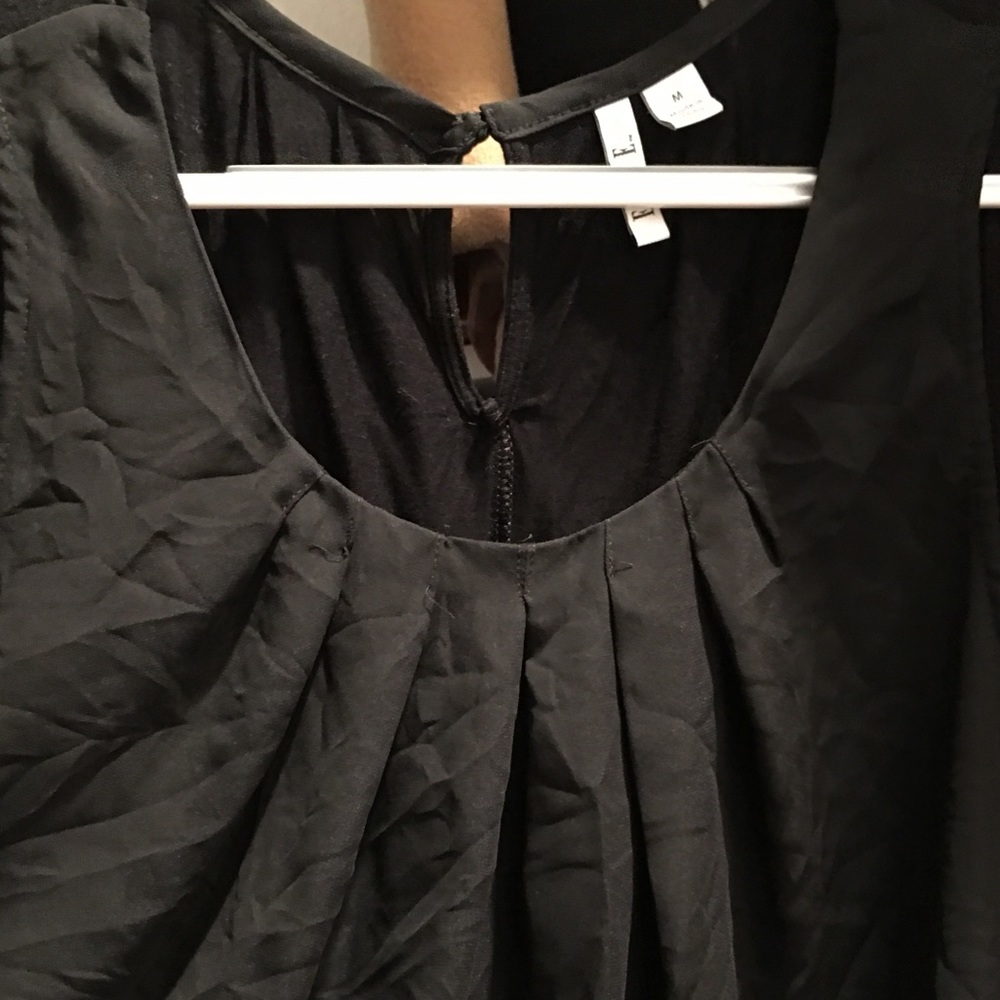 Pretty black blouse - Picture 3 of 5